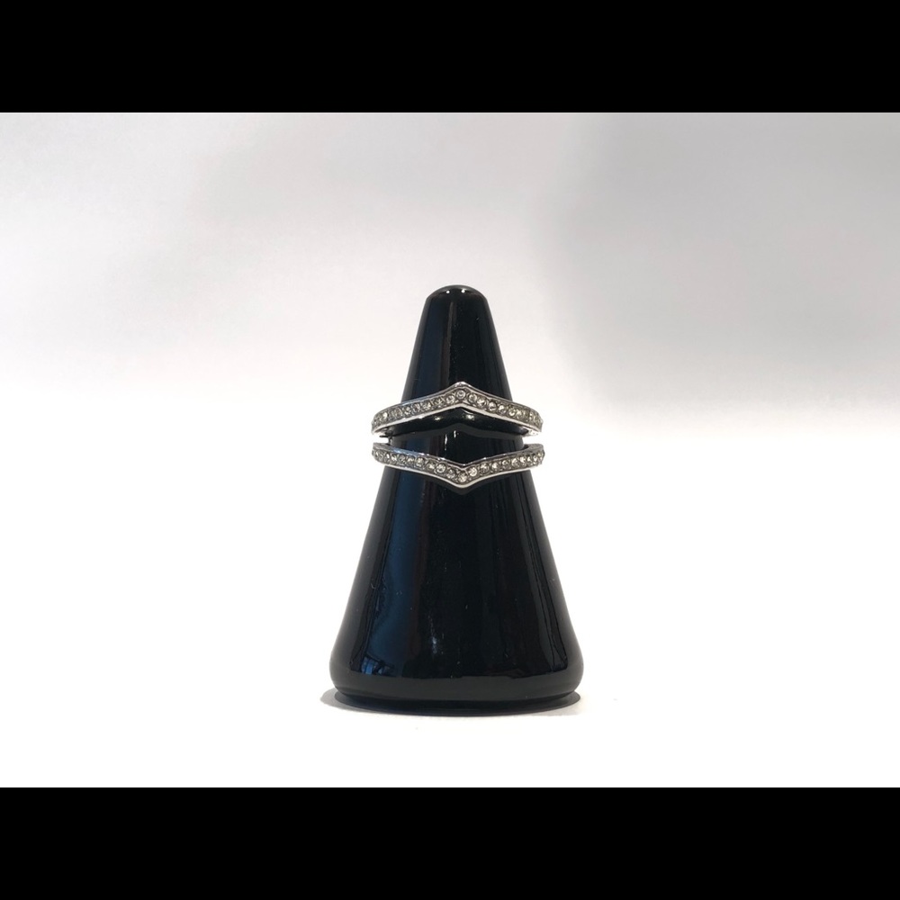 Gorgeous studded ring